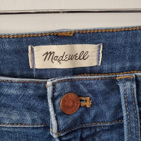 Madewell Curvy High-Rise Skinny Jeans in Moreaux Wash - Picture 4 of 9